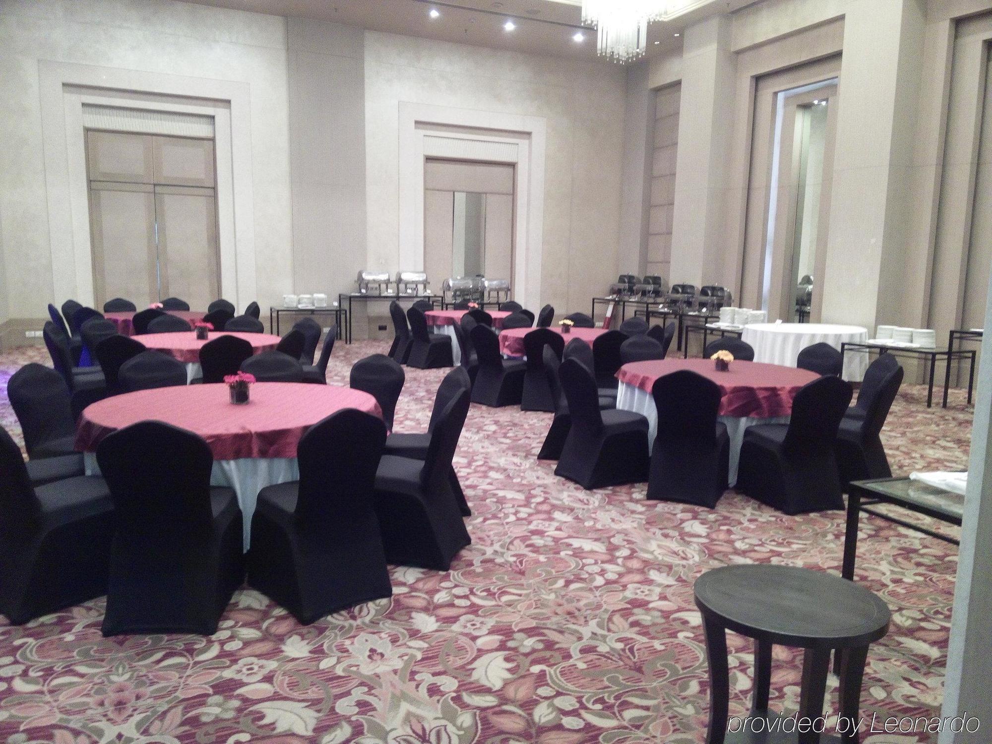 Hotel Lemon Tree Premier 2, Gurugram Gurgaon Exterior foto
